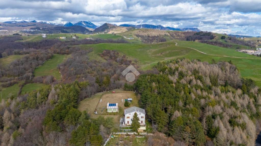 casa indipendente in vendita a Roverè Veronese
