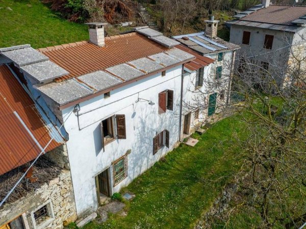 casa indipendente in vendita a Roverè Veronese