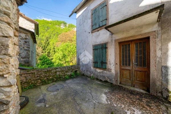 appartamento in vendita a Roverè Veronese