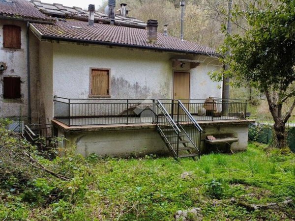 appartamento in vendita a Roverè Veronese