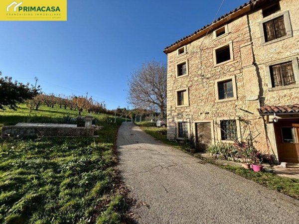 quadrivano in vendita a Roverè Veronese