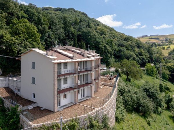 casa indipendente in vendita a Roverè Veronese