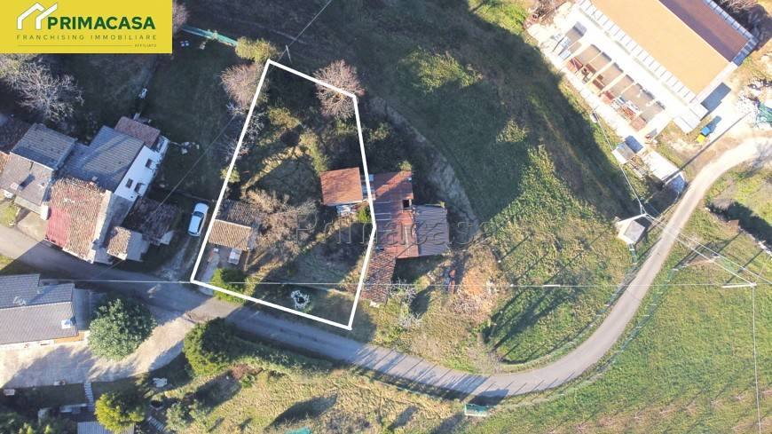 locale commerciale in vendita a Roverè Veronese