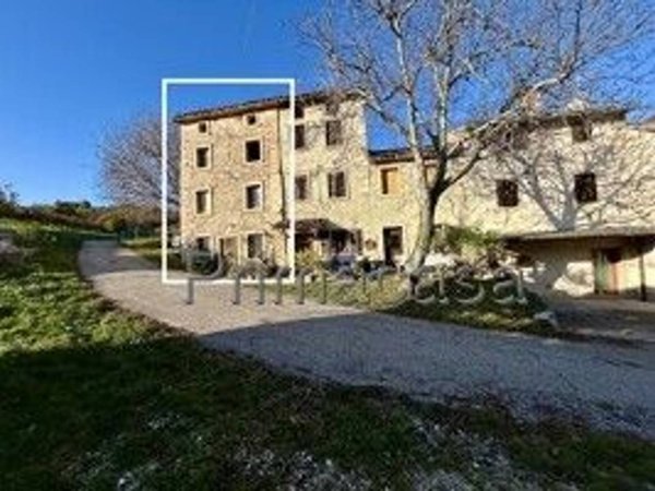 casale in vendita a Roverè Veronese