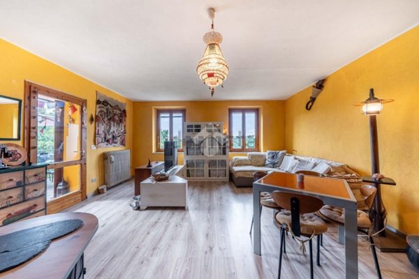 casa indipendente in vendita a Roverè Veronese in zona Roverè