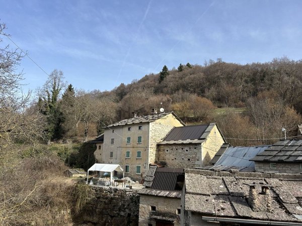 quadrivano in vendita a Roverè Veronese in zona Roverè