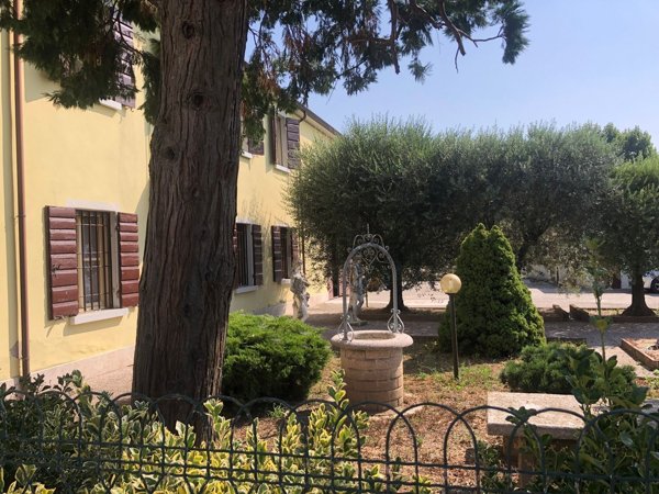 casa indipendente in vendita a Salizzole in zona Engazzà