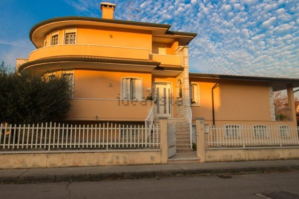 casa indipendente in vendita a Salizzole