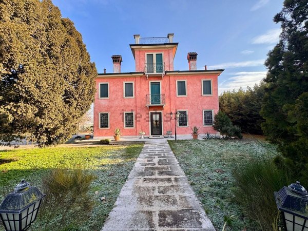 casa indipendente in vendita a Salizzole in zona Valmorsel