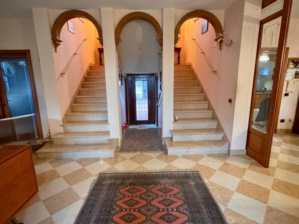 casa indipendente in vendita a Salizzole in zona Valmorsel