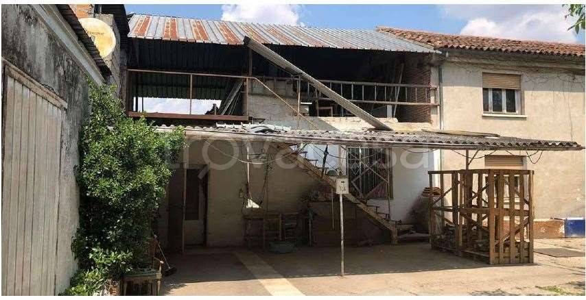 casa indipendente in vendita a Salizzole in zona Bionde
