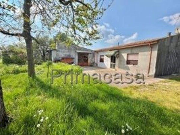 casa indipendente in vendita a Salizzole in zona Valmorsel