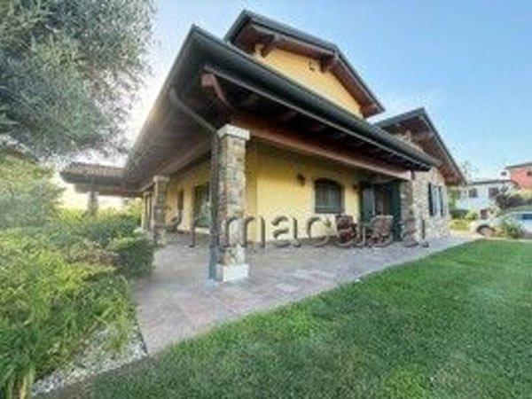casa indipendente in vendita a Salizzole in zona Engazzà