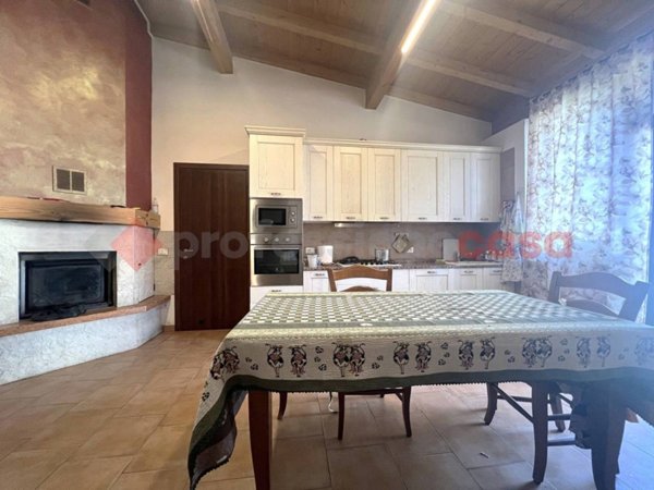 casa indipendente in vendita a Salizzole in zona Valmorsel