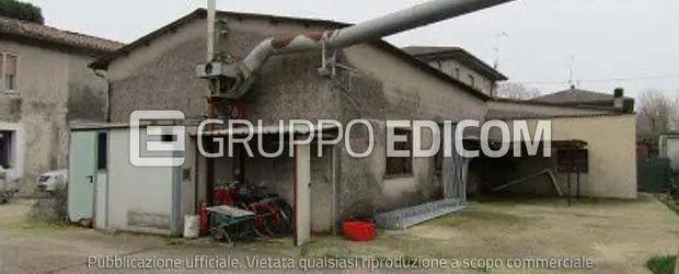 locale commerciale in vendita a Salizzole in zona Valmorsel