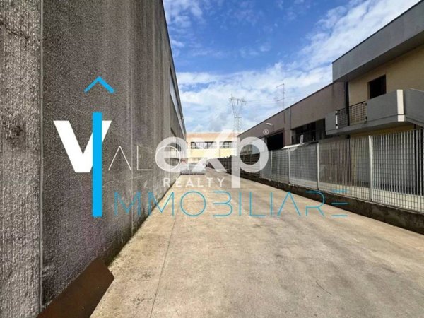 locale commerciale in vendita a San Bonifacio