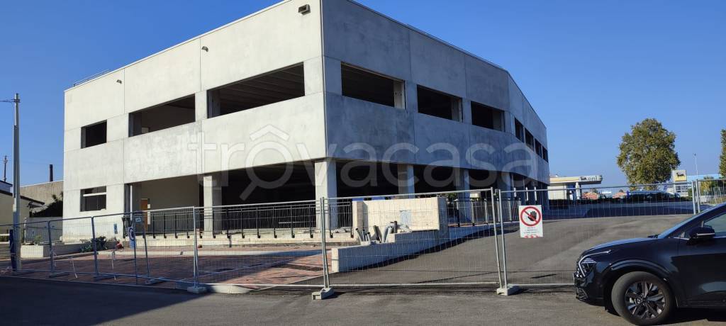 negozio in vendita a San Bonifacio