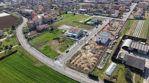 terreno edificabile in vendita a San Bonifacio