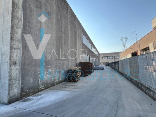 locale commerciale in vendita a San Bonifacio