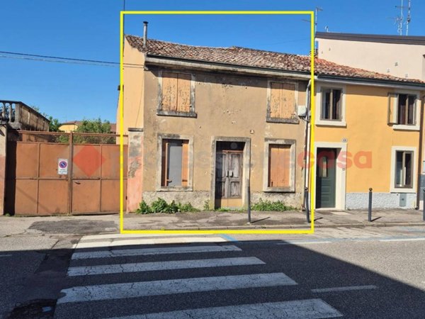 casale in vendita a San Bonifacio