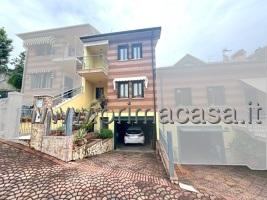casa indipendente in vendita a San Giovanni Ilarione