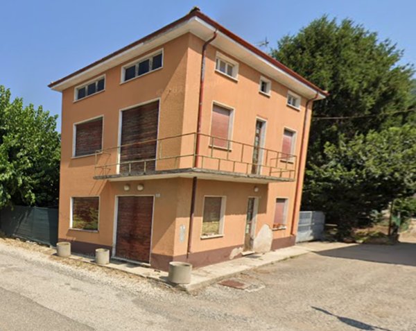 casa indipendente in vendita a San Giovanni Ilarione