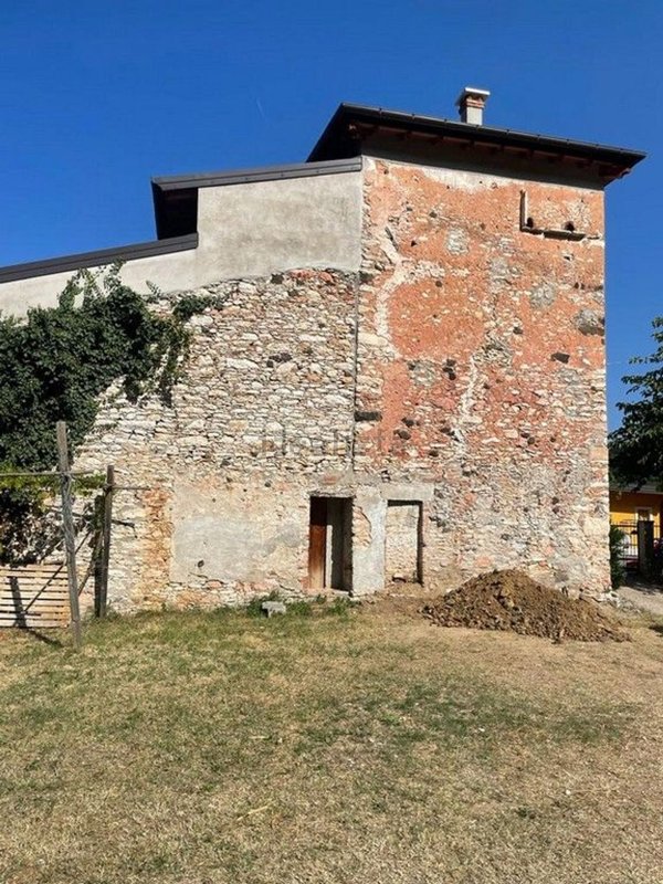 casa indipendente in vendita a San Giovanni Ilarione