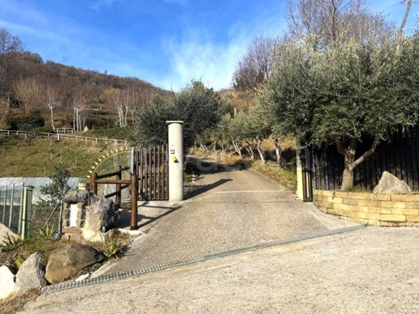 appartamento in vendita a San Giovanni Ilarione in zona Castello