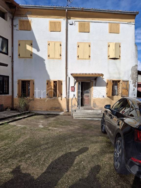 casa indipendente in vendita a San Giovanni Ilarione in zona Cattignano