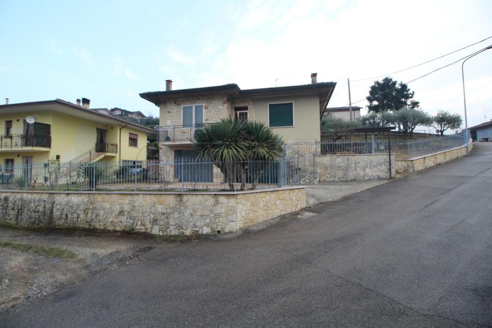 casa indipendente in vendita a San Giovanni Ilarione in zona Castello
