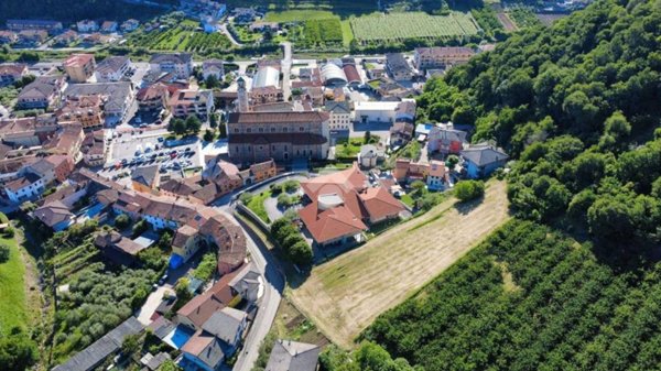 terreno edificabile in vendita a San Giovanni Ilarione in zona Castello