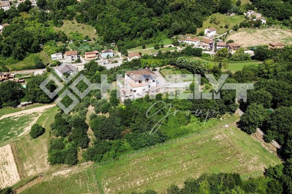 casa indipendente in vendita a San Giovanni Ilarione in zona Castello