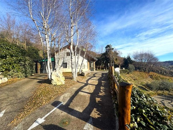 casa indipendente in vendita a San Giovanni Ilarione in zona Castello