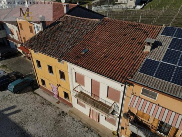 casa indipendente in vendita a San Giovanni Ilarione in zona Castello