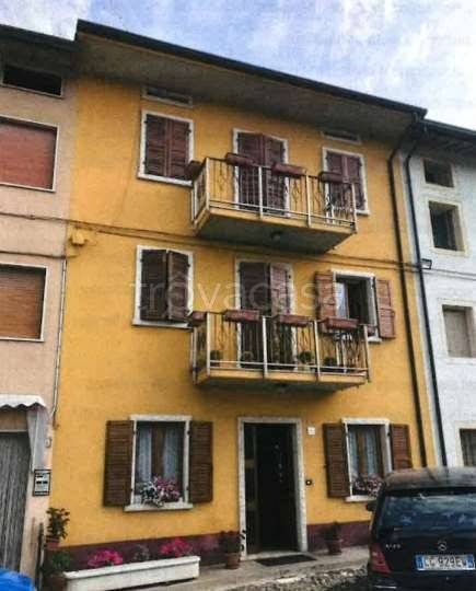 appartamento in vendita a San Giovanni Ilarione in zona Castello