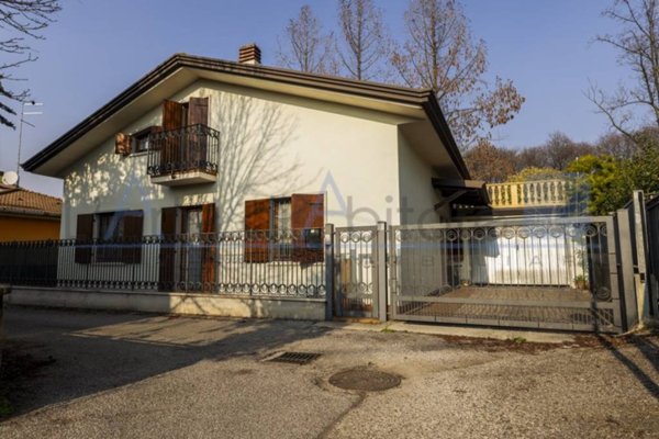 casa indipendente in vendita a San Giovanni Lupatoto