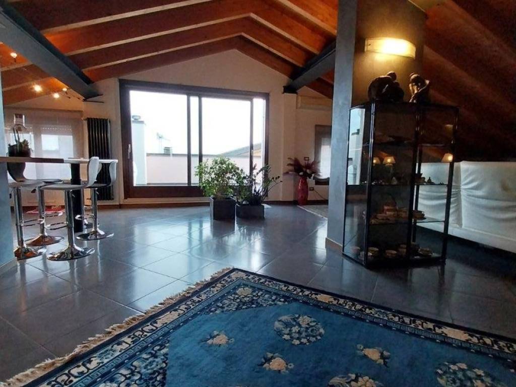 appartamento in vendita a San Giovanni Lupatoto in zona Pozzo