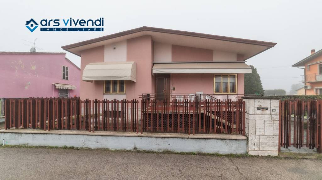 casa indipendente in vendita a San Giovanni Lupatoto in zona Raldon