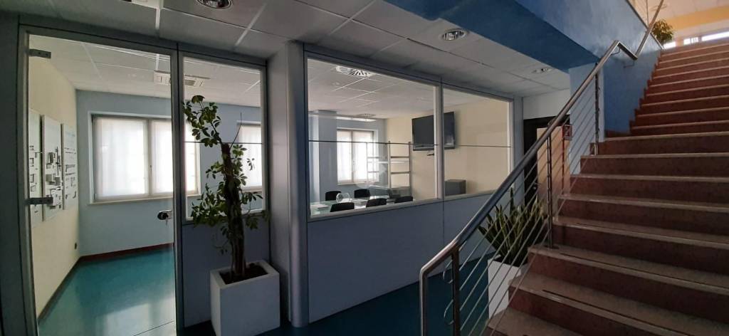 locale commerciale in vendita a San Giovanni Lupatoto