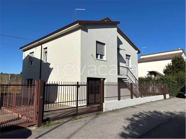 casa indipendente in vendita a San Giovanni Lupatoto