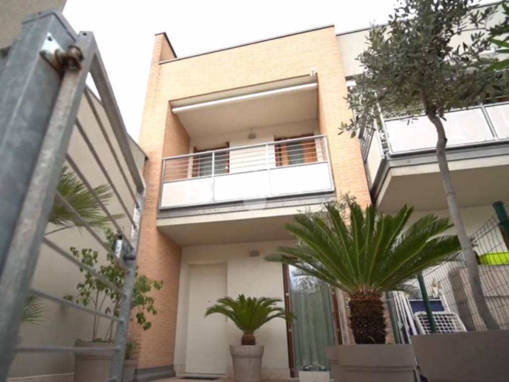 casa indipendente in vendita a San Giovanni Lupatoto