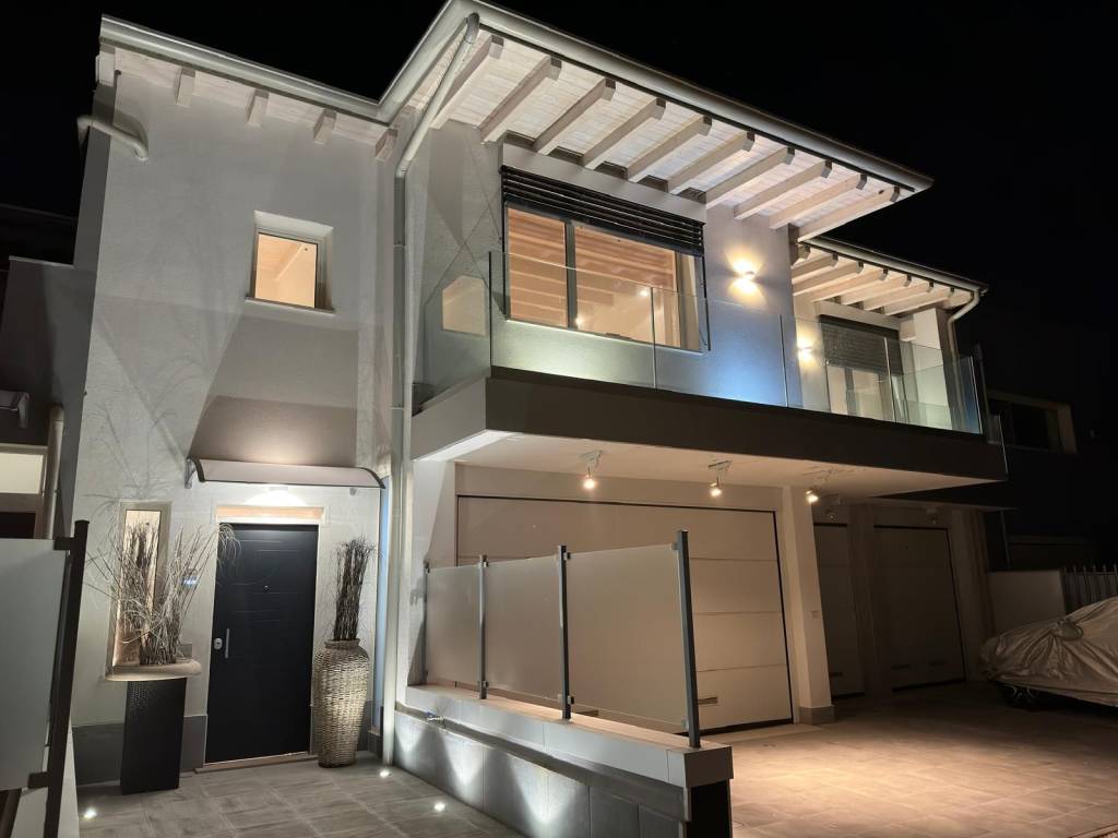 casa indipendente in vendita a San Giovanni Lupatoto