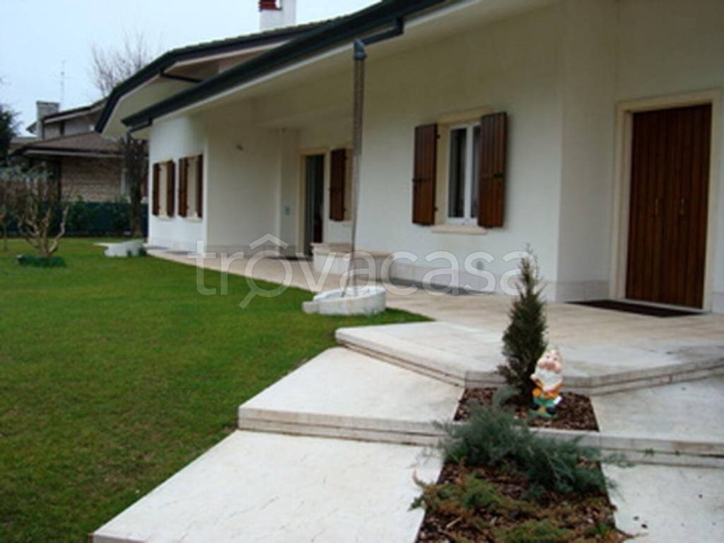 casa indipendente in vendita a San Giovanni Lupatoto