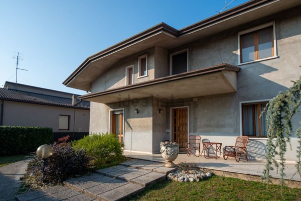 casa indipendente in vendita a San Giovanni Lupatoto in zona Raldon