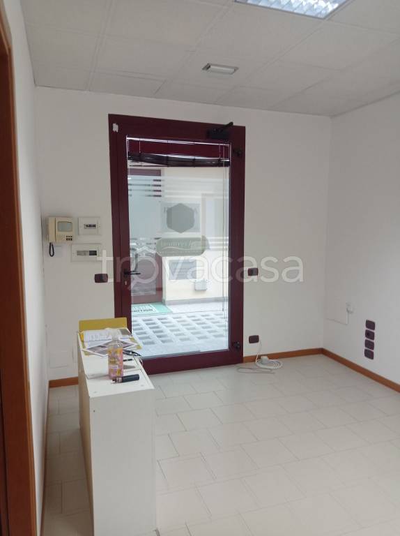 ufficio in vendita a San Giovanni Lupatoto
