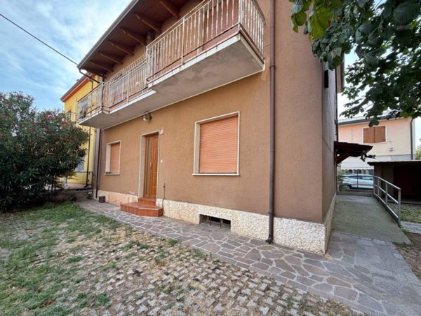 casa indipendente in vendita a San Giovanni Lupatoto