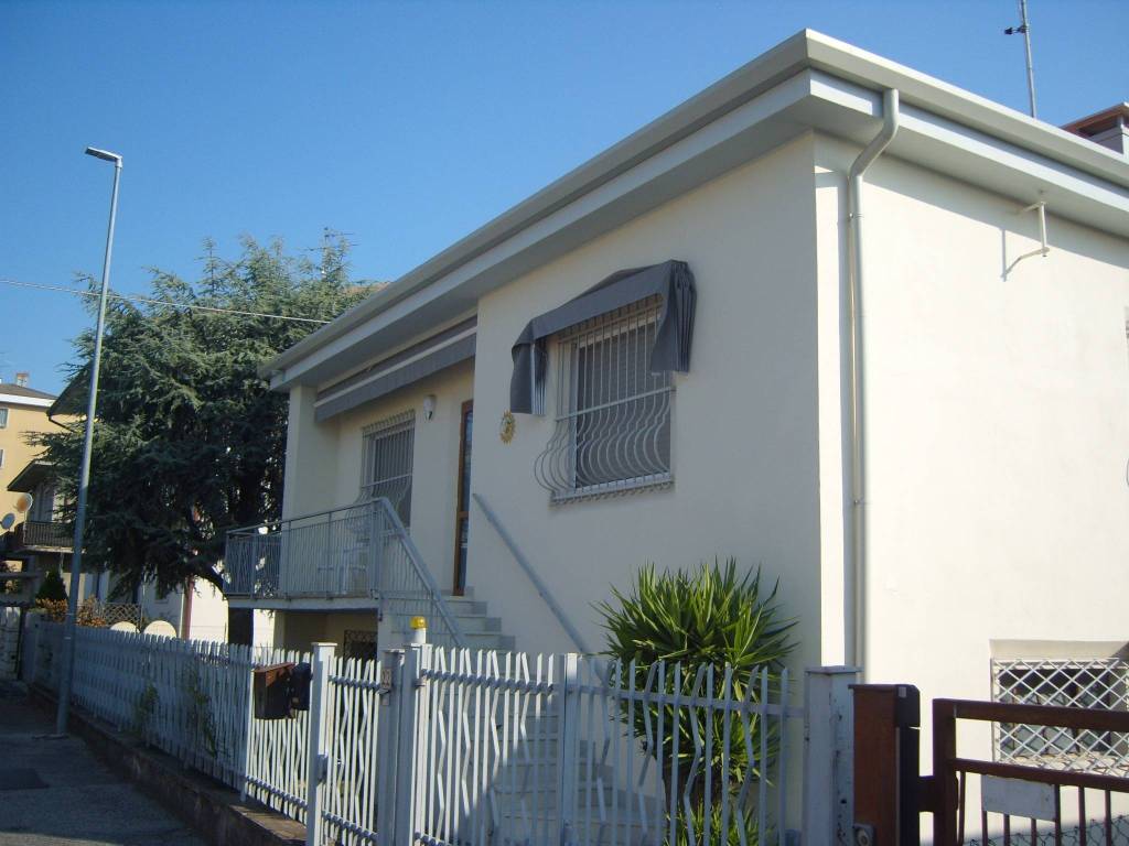 casa indipendente in vendita a San Giovanni Lupatoto