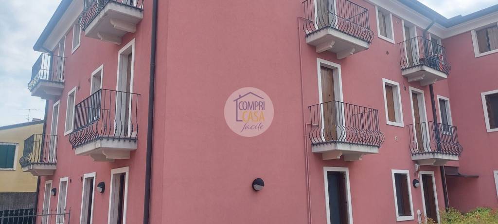 appartamento in vendita a San Giovanni Lupatoto in zona Raldon