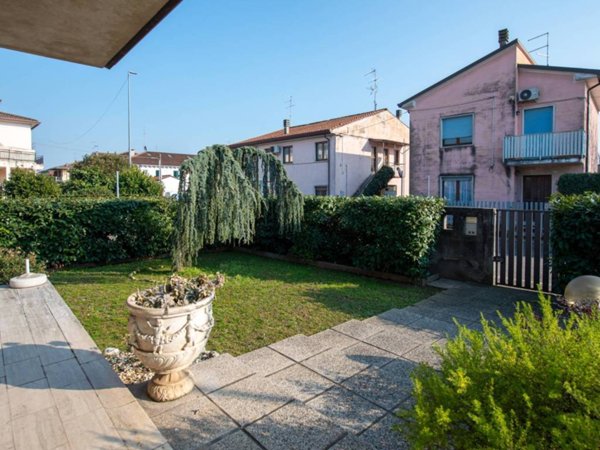appartamento in vendita a San Giovanni Lupatoto in zona Raldon