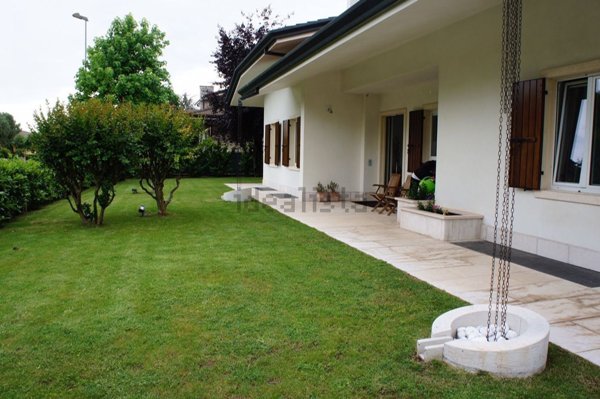 casa indipendente in vendita a San Giovanni Lupatoto